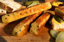 Load image into Gallery viewer, Suzy Spoons - Vegetable Sausages - Kale &amp; Cauliflower (6 sausages, 370g)
